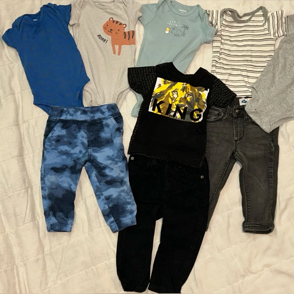 Gently worn boys clothes. - Picture 1 of 14